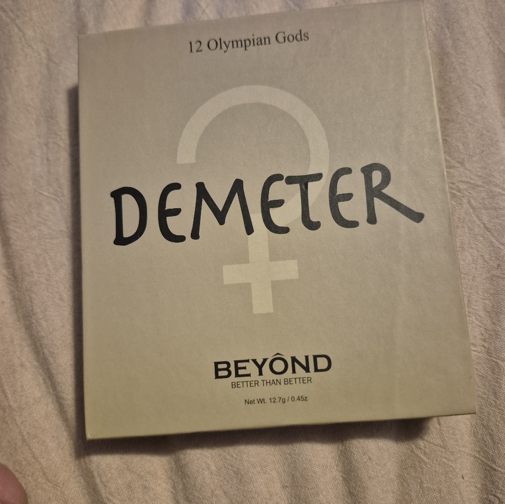 Nib makeup bundle - Picture 12 of 14